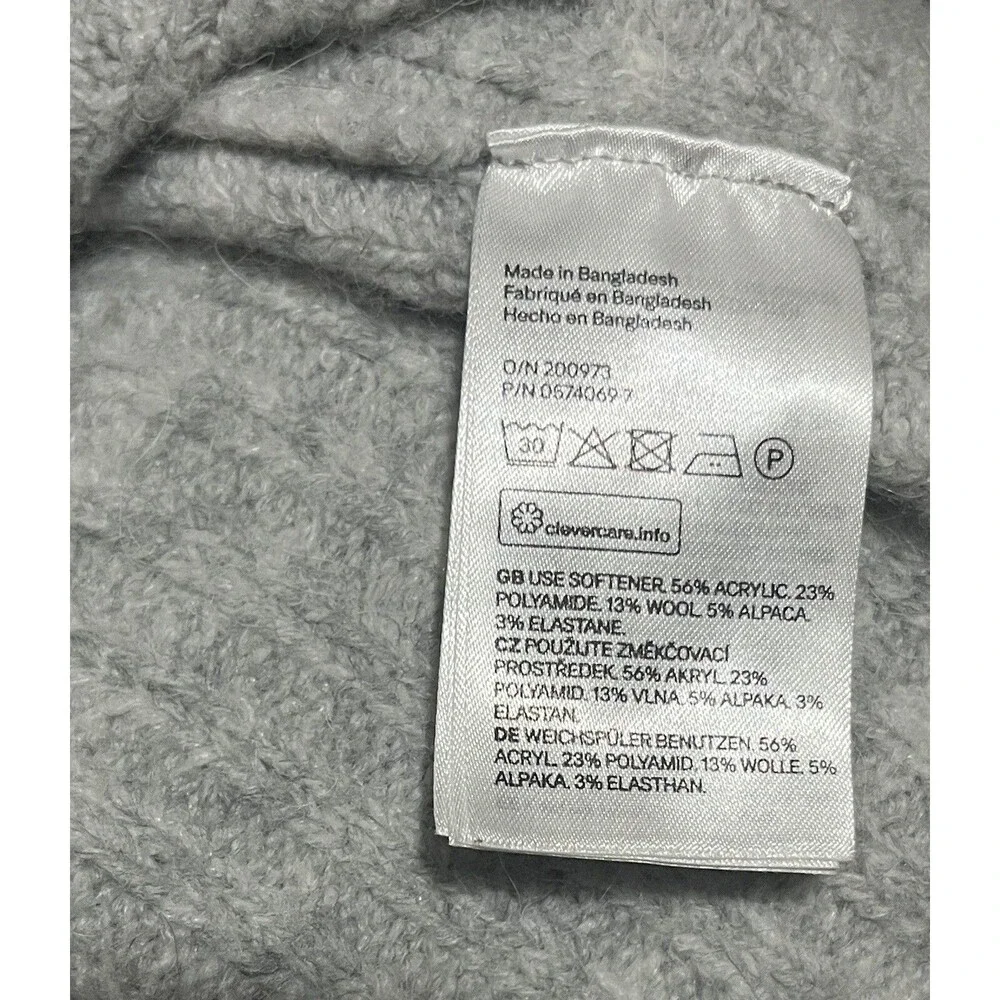 Divided‎ H&M Cropped Heather Gray Sweater Medium Wide Cuffs Cozy Wool Blend